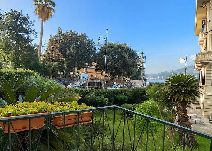 Welcome Riviera-residenza Il Glicine 5-posto Auto Privato Riservato-20metri Dal Mare-wifi Апартаменты Рапалло