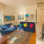 Daire Welcome Riviera-residenza Il Glicine 5-posto Auto Privato Riservato-20metri Dal Mare-wifi Rapallo